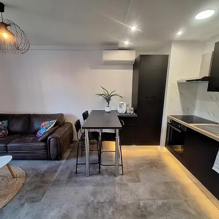 T2 Cosy Romantic, Balcon,clim, Parking Gratuit Apartment